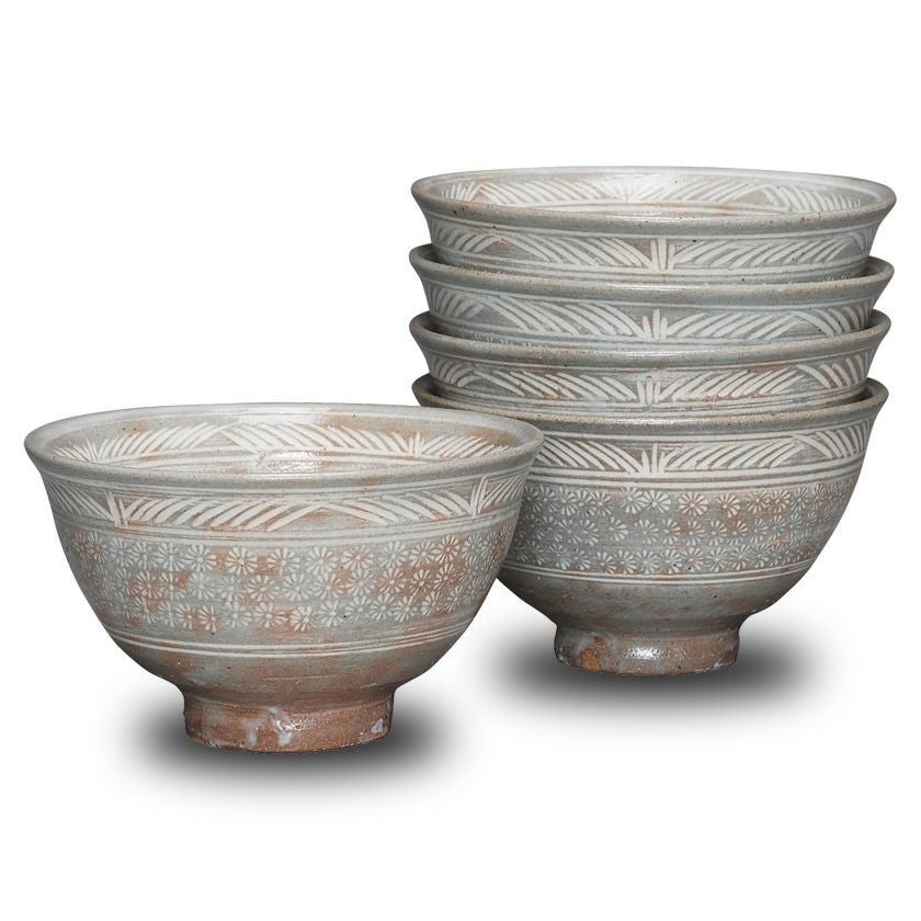 茶道具 数茶碗（かずちゃわん） 数茶碗 花三島 10客 黒石窯 抹茶茶碗は茶の湯文化である表千家・裏千家の茶道具や抹茶を専門に扱う千紀園（せんきえん）が通販で販売しています。茶会また初心者向けのお稽古用にご利用いただける抹茶碗です。贈り物・ギフトにも人気です。