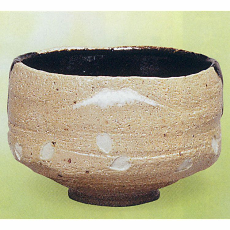 茶道具 茶碗 掛分黒 富士に桜 松楽窯 茶碗 抹茶茶碗は茶の湯文化である表千家・裏千家の茶道具や抹茶を専門に扱う千紀園（せんきえん）が通販で販売しています。茶会また初心者向けのお稽古用にご利用いただける抹茶碗です。贈り物・ギフトにも人気です。