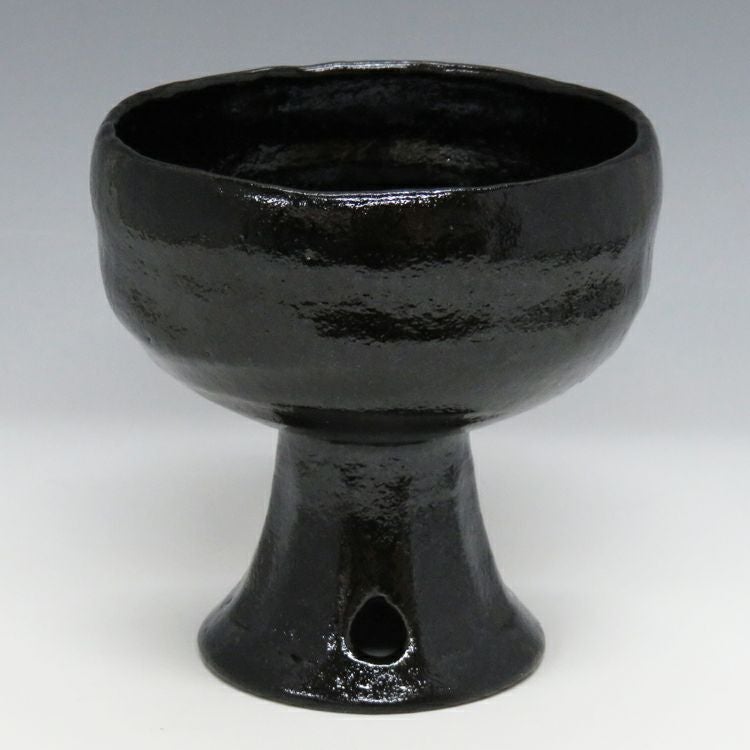 茶道具 馬上杯 黒楽 宝珠 松楽窯 抹茶茶碗は茶の湯文化である表千家・裏千家の茶道具や抹茶を専門に扱う千紀園（せんきえん）が通販で販売しています。茶会また初心者向けのお稽古用にご利用いただける抹茶碗です。贈り物・ギフトにも人気です。