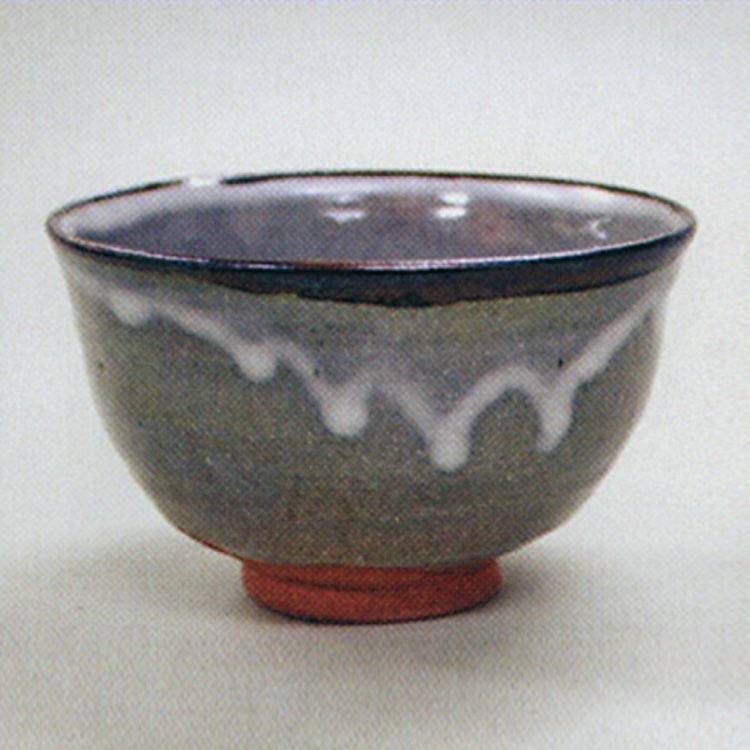 茶道具 茶碗 皮鯨 与平 抹茶茶碗は茶の湯文化である表千家・裏千家の茶道具や抹茶を専門に扱う千紀園（せんきえん）が通販で販売しています。茶会また初心者向けのお稽古用にご利用いただける抹茶碗です。贈り物・ギフトにも人気です。
