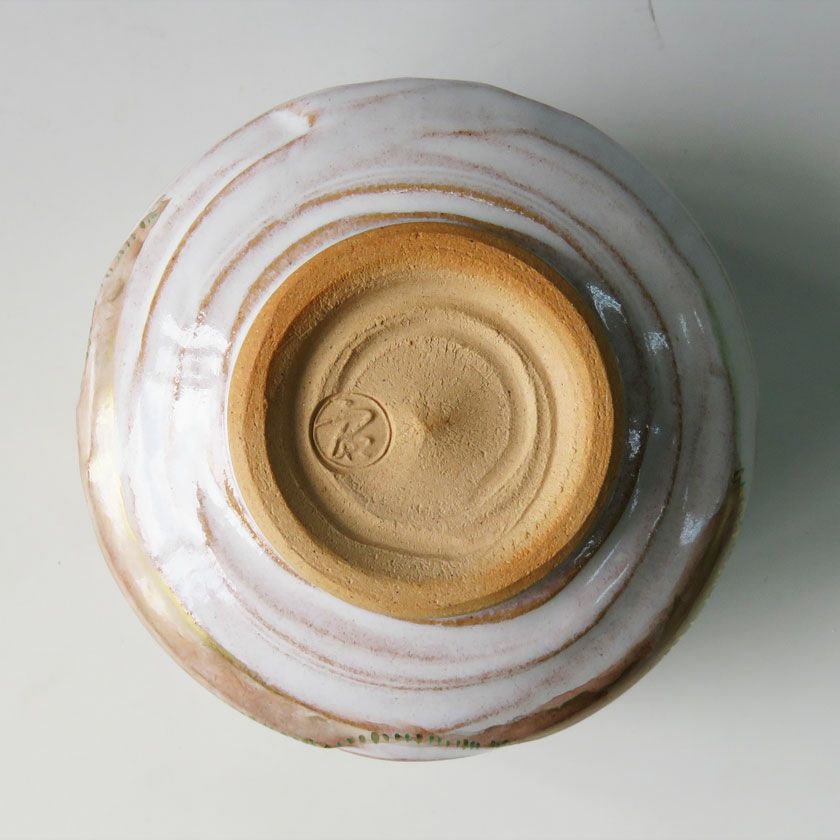 茶道具  抹茶茶碗（まっちゃちゃわん） 茶碗 灰釉 彼岸花 中村良二 抹茶茶碗は茶の湯文化である表千家・裏千家の茶道具や抹茶を専門に扱う千紀園（せんきえん）が通販で販売しています。茶会また初心者向けのお稽古用にご利用いただける抹茶碗です。贈り物・ギフトにも人気です。