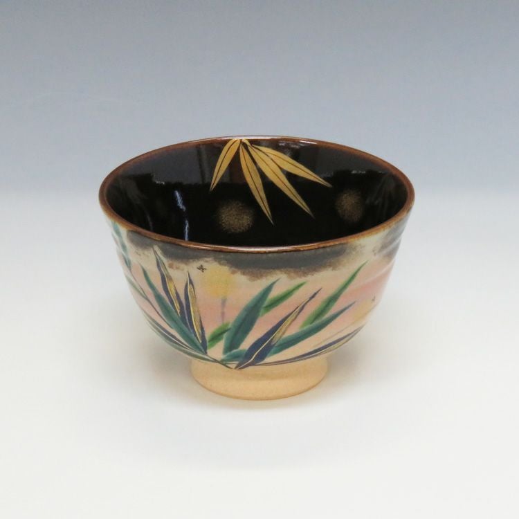 茶道具 茶碗 乾山 蛍 内飴釉<br>寺尾陶象作 抹茶茶碗は茶の湯文化である表千家・裏千家の茶道具や抹茶を専門に扱う千紀園（せんきえん）が通販で販売しています。茶会また初心者向けのお稽古用にご利用いただける抹茶碗です。贈り物・ギフトにも人気です。
