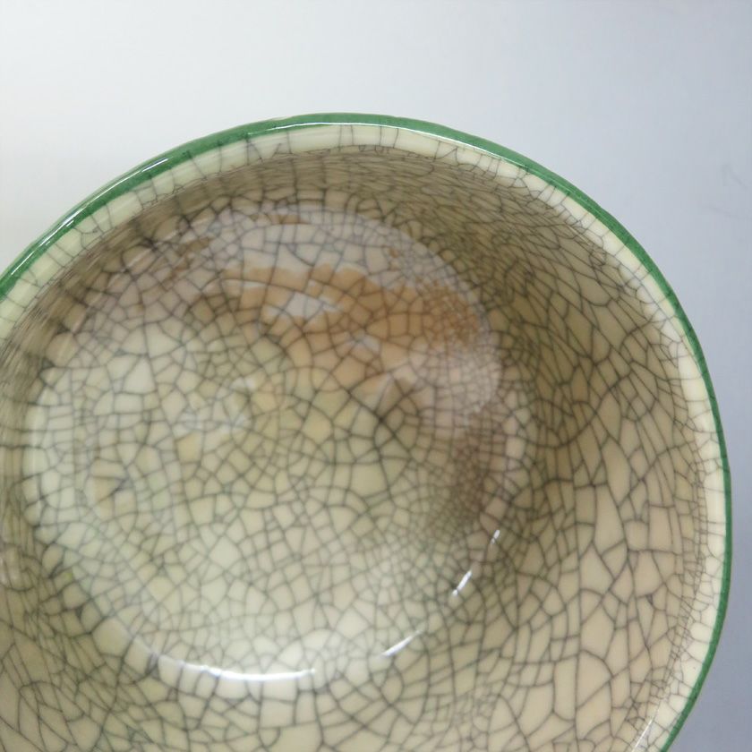 茶道具 楽茶碗（らくちゃわん） 楽茶碗 椿 和楽 抹茶茶碗は茶の湯文化である表千家・裏千家の茶道具や抹茶を専門に扱う千紀園（せんきえん）が通販で販売しています。茶会また初心者向けのお稽古用にご利用いただける抹茶碗です。贈り物・ギフトにも人気です。