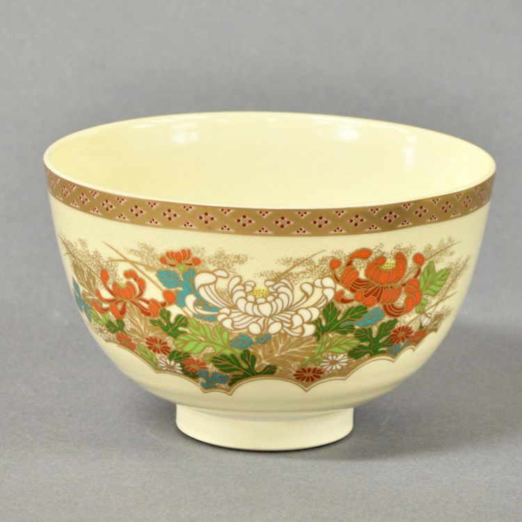 茶道具 抹茶茶碗（まっちゃちゃわん） 茶碗 薩摩写 菊 宮地英香 抹茶茶碗は茶の湯文化である表千家・裏千家の茶道具や抹茶を専門に扱う千紀園（せんきえん）が通販で販売しています。茶会また初心者向けのお稽古用にご利用いただける抹茶碗です。贈り物・ギフトにも人気です。