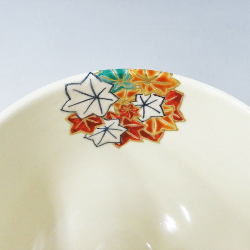 茶道具 抹茶茶碗（まっちゃちゃわん） 茶碗 色絵 丸紋紅葉 山川敦司 抹茶茶碗は茶の湯文化である表千家・裏千家の茶道具や抹茶を専門に扱う千紀園（せんきえん）が通販で販売しています。茶会また初心者向けのお稽古用にご利用いただける抹茶碗です。贈り物・ギフトにも人気です。