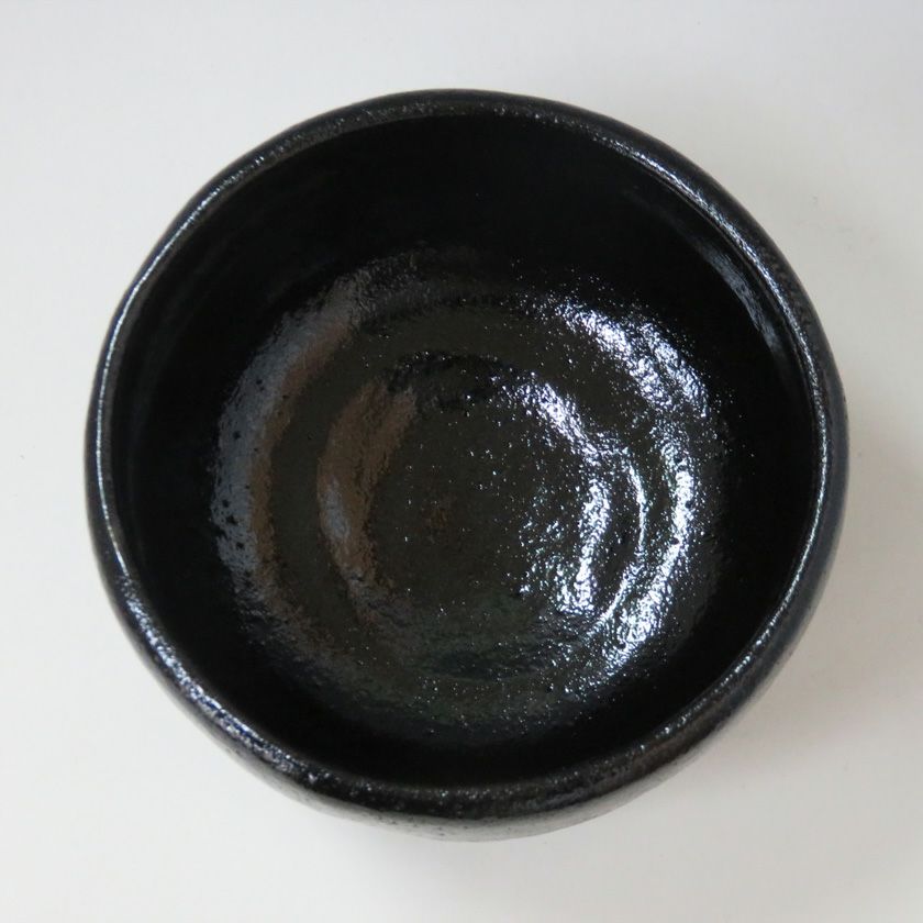 茶道具 楽茶碗（らくちゃわん） 茶碗 黒楽 上 松楽 抹茶茶碗は茶の湯文化である表千家・裏千家の茶道具や抹茶を専門に扱う千紀園（せんきえん）が通販で販売しています。茶会また初心者向けのお稽古用にご利用いただける抹茶碗です。贈り物・ギフトにも人気です。
