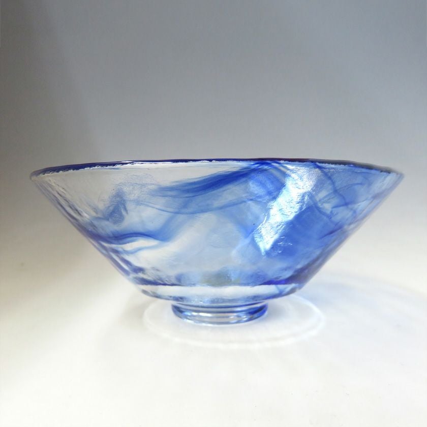 茶道具  平茶碗（ひらちゃわん） 平茶碗 義山 瑠璃(超耐熱) 東太武朗 茶碗 抹茶茶碗は茶の湯文化である表千家・裏千家の茶道具や抹茶を専門に扱う千紀園（せんきえん）が通販で販売しています。茶会また初心者向けのお稽古用にご利用いただける抹茶碗です。贈り物・ギフトにも人気です。