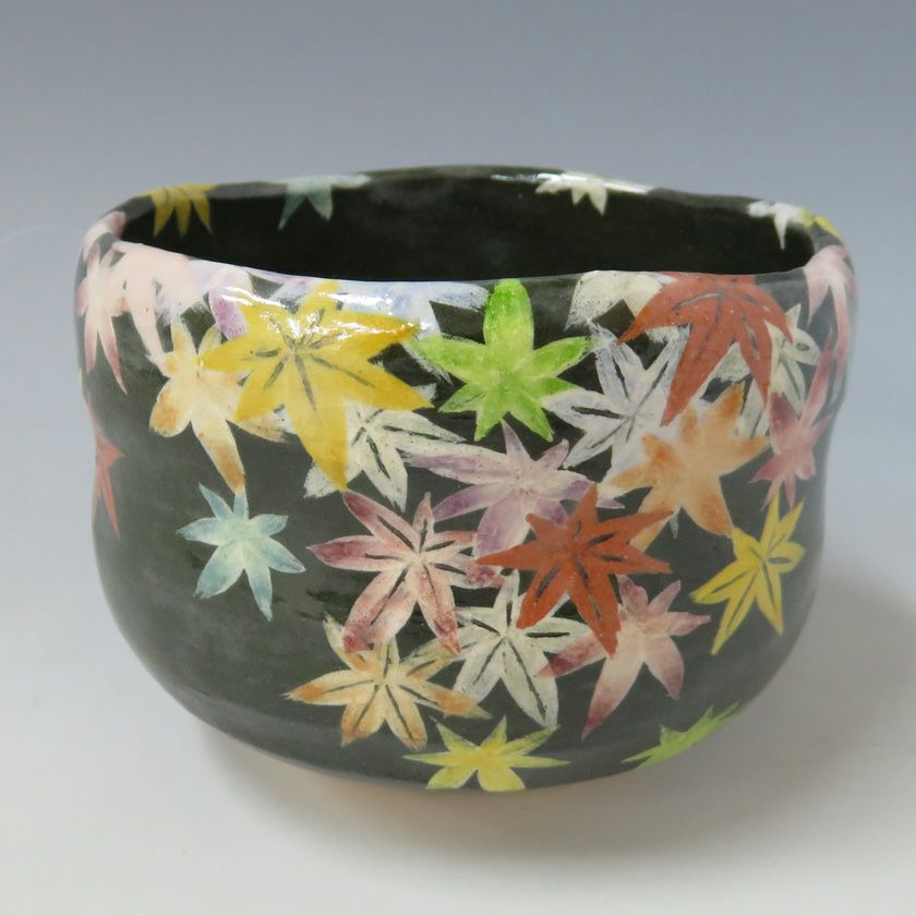 茶道具 茶碗 彩紅葉 吉村楽入作 抹茶茶碗は茶の湯文化である表千家・裏千家の茶道具や抹茶を専門に扱う千紀園（せんきえん）が通販で販売しています。茶会また初心者向けのお稽古用にご利用いただける抹茶碗です。贈り物・ギフトにも人気です。