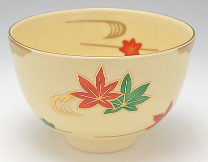 茶道具 色絵茶碗 紅葉流水 郷山 作 郷山 抹茶茶碗は茶の湯文化である表千家・裏千家の茶道具や抹茶を専門に扱う千紀園（せんきえん）が通販で販売しています。茶会また初心者向けのお稽古用にご利用いただける抹茶碗です。贈り物・ギフトにも人気です。