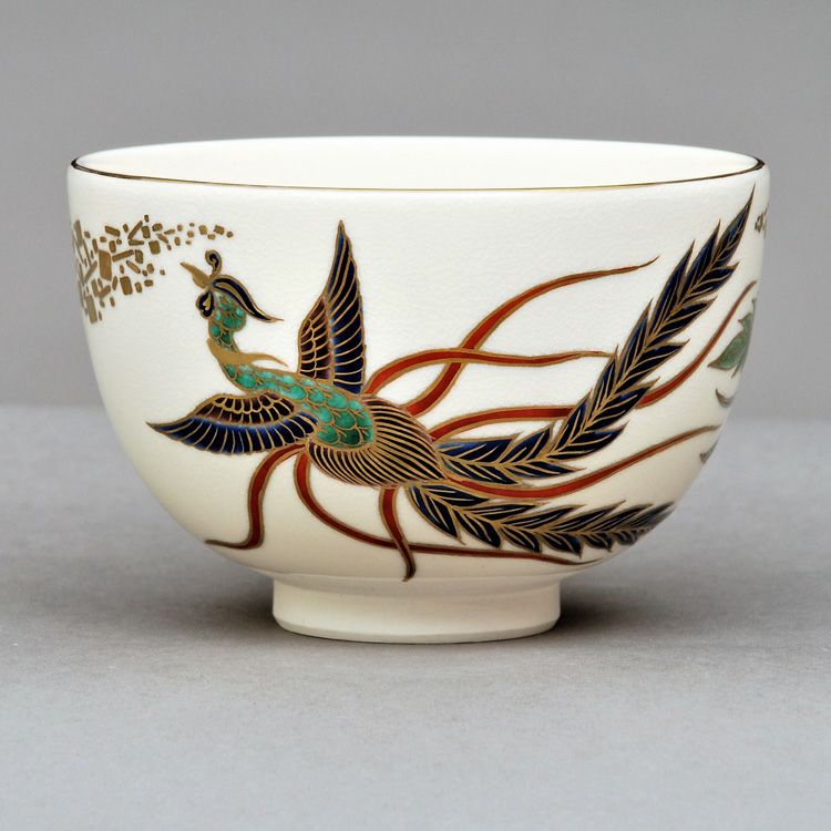 茶道具 抹茶茶碗（まっちゃちゃわん） 茶碗　仁清　鳳凰菊紋 清閑寺窯 抹茶茶碗は茶の湯文化である表千家・裏千家の茶道具や抹茶を専門に扱う千紀園（せんきえん）が通販で販売しています。茶会また初心者向けのお稽古用にご利用いただける抹茶碗です。贈り物・ギフトにも人気です。