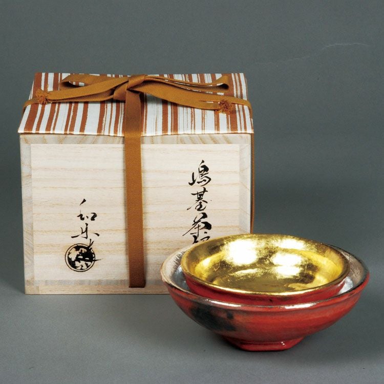 茶道具 嶋基 茶碗 一双 和楽造 川崎和楽 金箔(日)、銀箔(月) 表千家 裏千家 縁起物茶碗 苫小牧西店 茶道具 嶋基 茶碗 一双 和楽造 川崎和楽 金箔(日)、銀箔(月) 表千家 裏