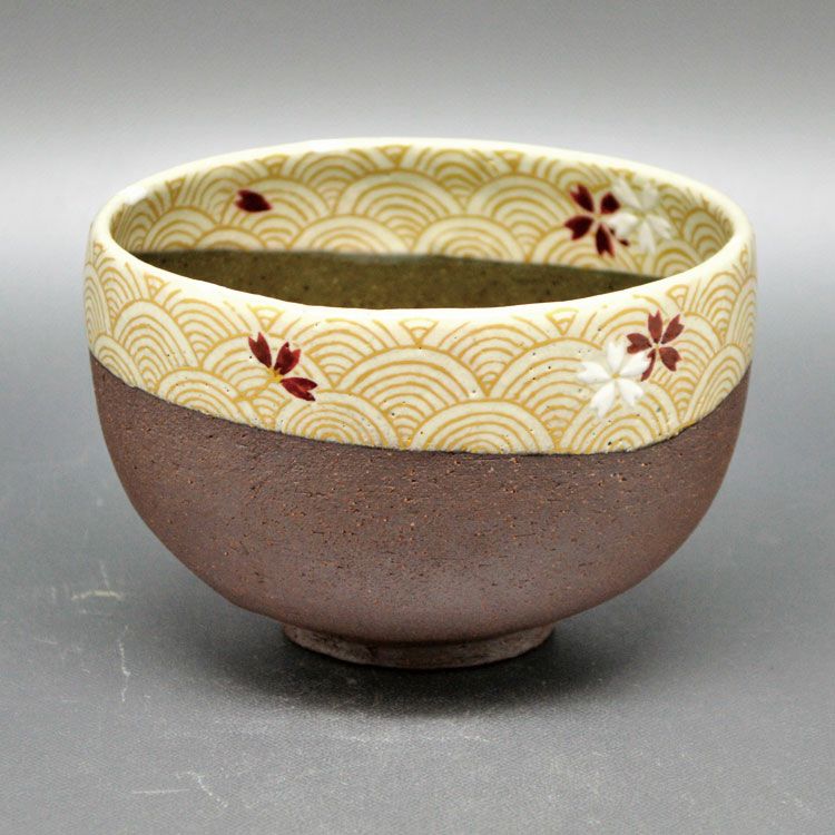 茶道具 抹茶茶碗（まっちゃちゃわん） 茶碗　焼〆　桜川 通次 阿山 抹茶茶碗は茶の湯文化である表千家・裏千家の茶道具や抹茶を専門に扱う千紀園（せんきえん）が通販で販売しています。茶会また初心者向けのお稽古用にご利用いただける抹茶碗です。贈り物・ギフトにも人気です。