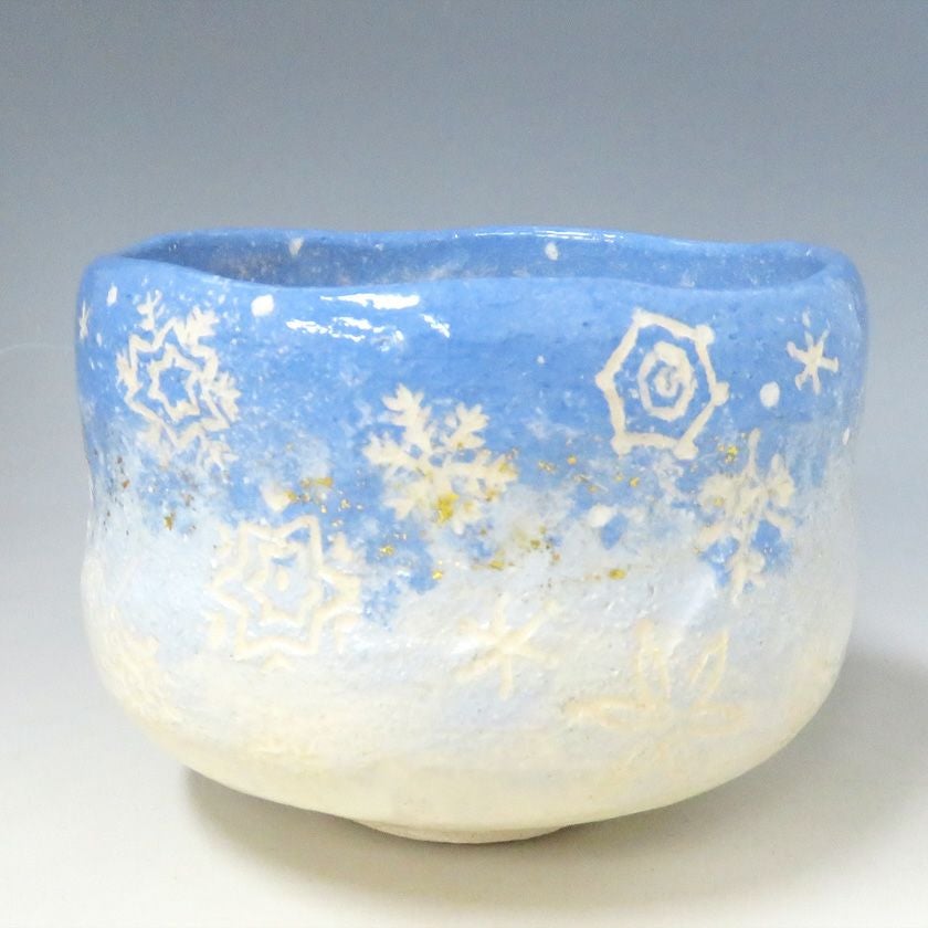 茶道具 抹茶茶碗（まっちゃちゃわん） 茶碗 雪華 吉村 楽入 抹茶茶碗は茶の湯文化である表千家・裏千家の茶道具や抹茶を専門に扱う千紀園（せんきえん）が通販で販売しています。茶会また初心者向けのお稽古用にご利用いただける抹茶碗です。贈り物・ギフトにも人気です。