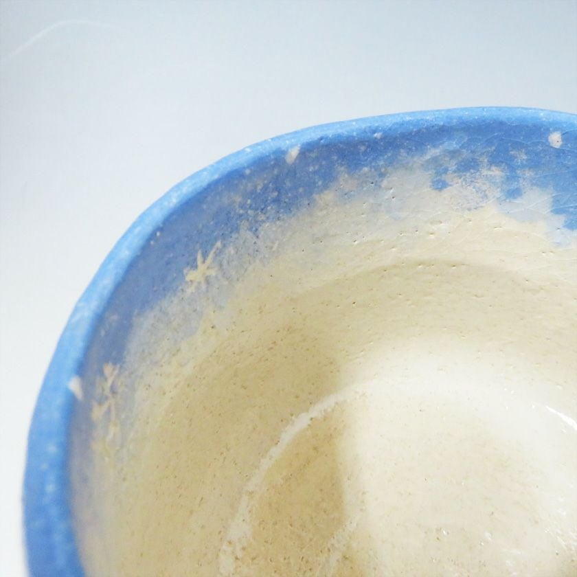 茶道具 抹茶茶碗（まっちゃちゃわん） 茶碗 雪華 吉村 楽入 抹茶茶碗は茶の湯文化である表千家・裏千家の茶道具や抹茶を専門に扱う千紀園（せんきえん）が通販で販売しています。茶会また初心者向けのお稽古用にご利用いただける抹茶碗です。贈り物・ギフトにも人気です。