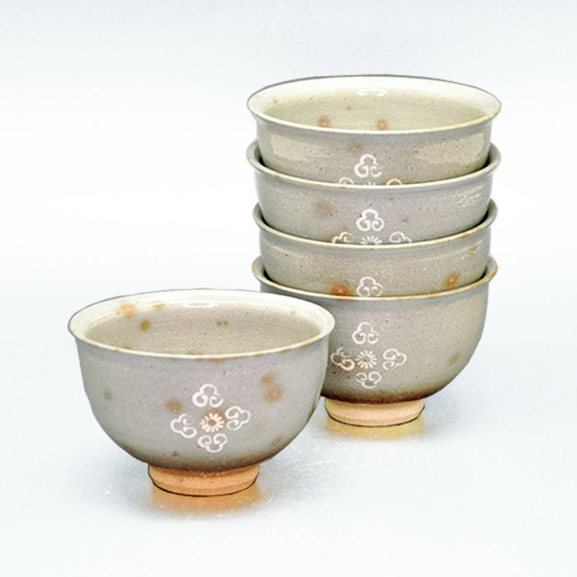 茶道具 数茶碗（かずちゃわん） 汲出茶碗 御本三島 10客 駕洛窯 抹茶茶碗は茶の湯文化である表千家・裏千家の茶道具や抹茶を専門に扱う千紀園（せんきえん）が通販で販売しています。茶会また初心者向けのお稽古用にご利用いただける抹茶碗です。贈り物・ギフトにも人気です。