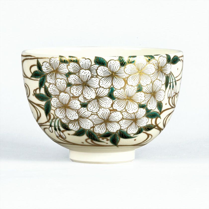 茶道具 抹茶茶碗（まっちゃちゃわん） 茶碗 色絵 桜流水 清閑寺窯 抹茶茶碗は茶の湯文化である表千家・裏千家の茶道具や抹茶を専門に扱う千紀園（せんきえん）が通販で販売しています。茶会また初心者向けのお稽古用にご利用いただける抹茶碗です。贈り物・ギフトにも人気です。