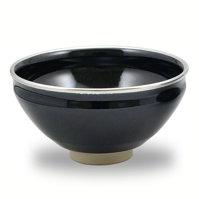 茶道具 天目茶碗（てんもくちゃわん） 天目茶碗（覆輪 本銀塗仕上） 西尾 香舟 抹茶茶碗は茶の湯文化である表千家・裏千家の茶道具や抹茶を専門に扱う千紀園（せんきえん）が通販で販売しています。茶会また初心者向けのお稽古用にご利用いただける抹茶碗です。贈り物・ギフトにも人気です。