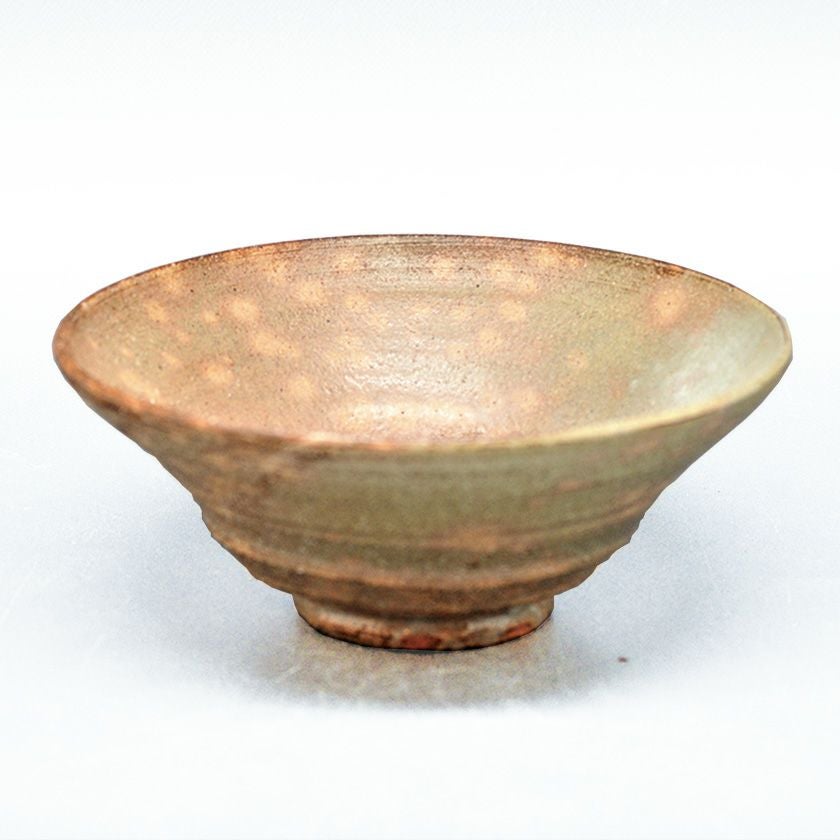 茶道具　赤楽茶碗　平茶碗　仕覆付　時代箱　V　9445 茶道具 平茶碗（ひらちゃわん） 蕎麦茶碗 入帆写 原 清晁 | 千年の香り