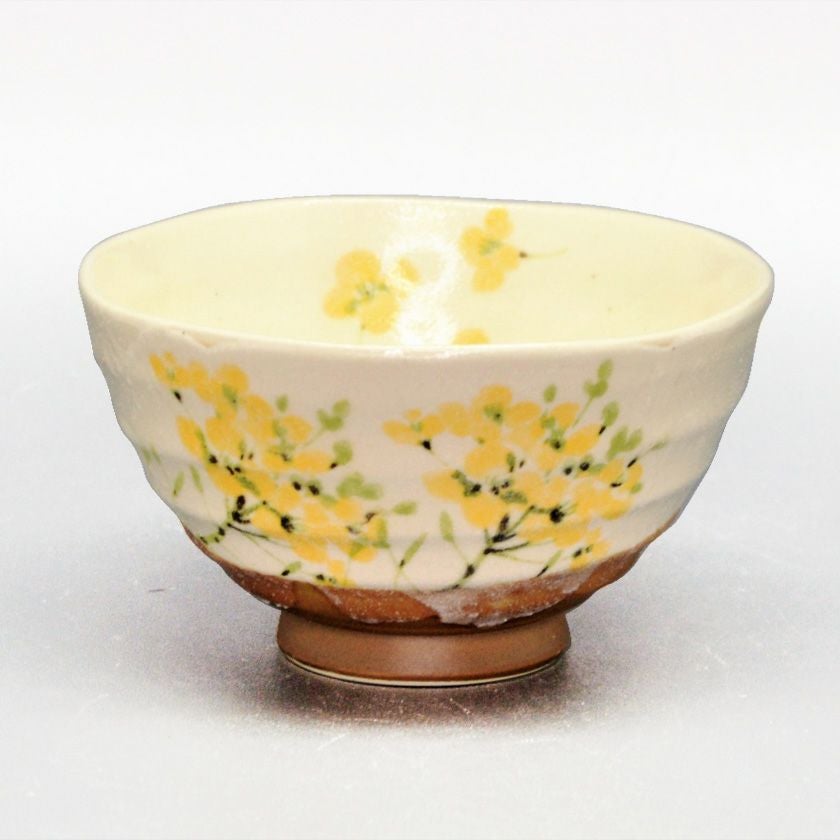 茶道具 抹茶茶碗（まっちゃちゃわん） 利休茶碗 菜の花 豊窯 抹茶茶碗は茶の湯文化である表千家・裏千家の茶道具や抹茶を専門に扱う千紀園（せんきえん）が通販で販売しています。茶会また初心者向けのお稽古用にご利用いただける抹茶碗です。贈り物・ギフトにも人気です。
