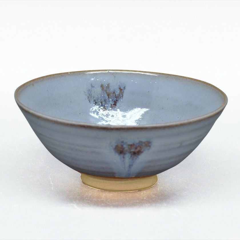 茶道具 平茶碗（ひらちゃわん） 平茶碗 青均窯 中村 与平 抹茶茶碗は茶の湯文化である表千家・裏千家の茶道具や抹茶を専門に扱う千紀園（せんきえん）が通販で販売しています。茶会また初心者向けのお稽古用にご利用いただける抹茶碗です。贈り物・ギフトにも人気です。