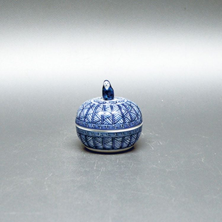 Ｔ９５８　香合　『染付　引臼』『高野昭阿弥 造』　共箱　茶道具 茶道具 香合 染付 吉野山 高野昭阿弥作 和楽庵 : 茶道具いまや静香園