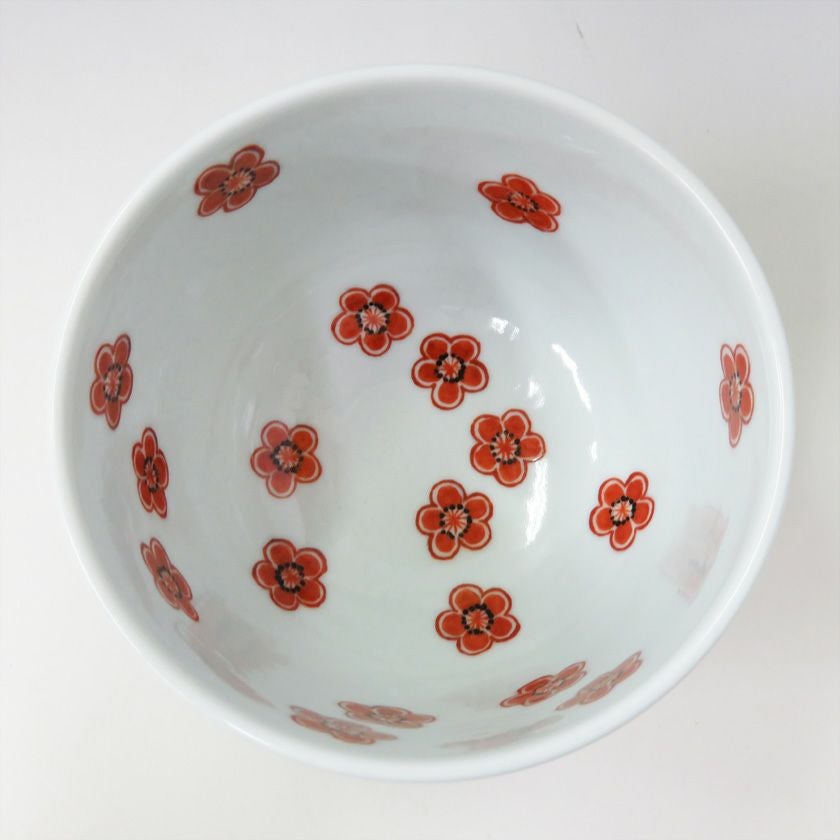 茶道具 抹茶茶碗（まっちゃちゃわん） 茶碗 紅白梅 景徳鎮 王懐英 抹茶茶碗は茶の湯文化である表千家・裏千家の茶道具や抹茶を専門に扱う千紀園（せんきえん）が通販で販売しています。茶会また初心者向けのお稽古用にご利用いただける抹茶碗です。贈り物・ギフトにも人気です。
