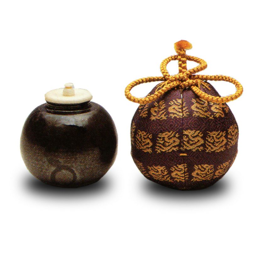 茶道具　尾戸焼　茄子茶入　仕覆付　時代箱　V　8195 000000007766-01.jpg?size=xl&w=