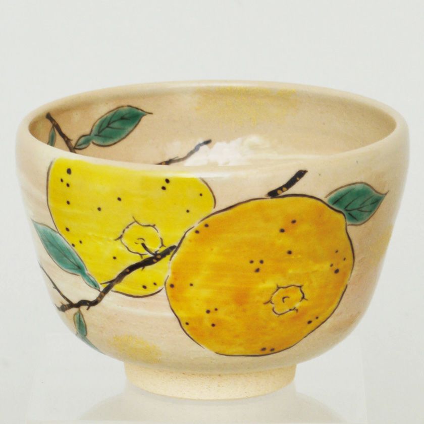 茶道具 抹茶茶碗（まっちゃちゃわん） 茶碗 色絵 柚子 八木 海峰 抹茶茶碗は茶の湯文化である表千家・裏千家の茶道具や抹茶を専門に扱う千紀園（せんきえん）が通販で販売しています。茶会また初心者向けのお稽古用にご利用いただける抹茶碗です。贈り物・ギフトにも人気です。