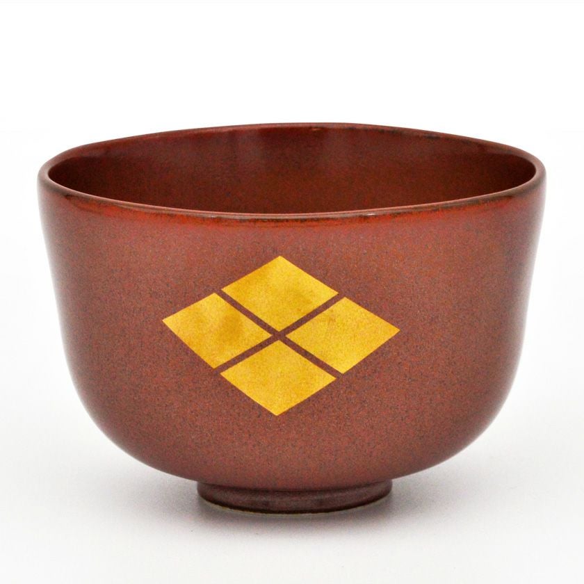 茶道具 抹茶茶碗（まっちゃちゃわん） 茶碗 武田菱 戦国武将家紋茶碗 花月窯 抹茶茶碗は茶の湯文化である表千家・裏千家の茶道具や抹茶を専門に扱う千紀園（せんきえん）が通販で販売しています。茶会また初心者向けのお稽古用にご利用いただける抹茶碗です。贈り物・ギフトにも人気です。