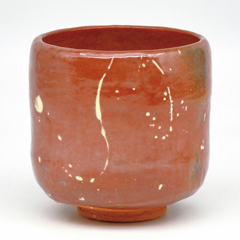 茶道具 筒茶碗（つつちゃわん） 筒茶碗 雪片 松楽窯 抹茶茶碗は茶の湯文化である表千家・裏千家の茶道具や抹茶を専門に扱う千紀園（せんきえん）が通販で販売しています。茶会また初心者向けのお稽古用にご利用いただける抹茶碗です。贈り物・ギフトにも人気です。