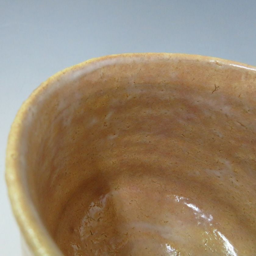 茶道具 筒茶碗（つつちゃわん） 筒茶碗 萩 小松 健 抹茶茶碗は茶の湯文化である表千家・裏千家の茶道具や抹茶を専門に扱う千紀園（せんきえん）が通販で販売しています。茶会また初心者向けのお稽古用にご利用いただける抹茶碗です。贈り物・ギフトにも人気です。