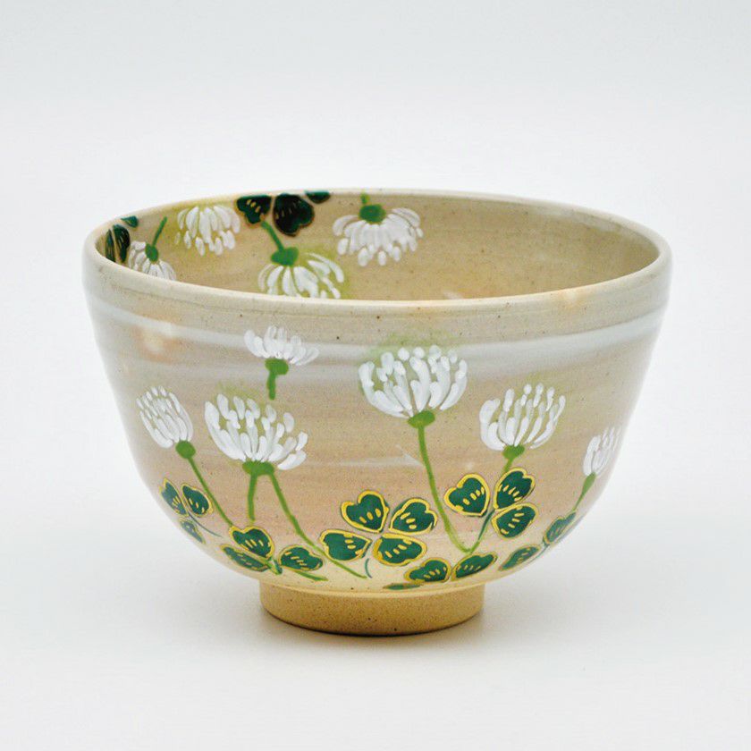 茶道具 抹茶茶碗（まっちゃちゃわん） 茶碗 刷毛目 白詰草（しろつめくさ） 田中 香泉 抹茶茶碗は茶の湯文化である表千家・裏千家の茶道具や抹茶を専門に扱う千紀園（せんきえん）が通販で販売しています。茶会また初心者向けのお稽古用にご利用いただける抹茶碗です。贈り物・ギフトにも人気です。