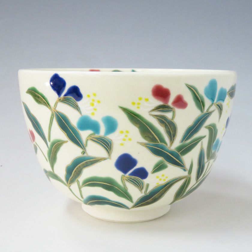 茶道具 抹茶茶碗（まっちゃちゃわん） 茶碗 仁清 露草 水出  宋絢 抹茶茶碗は茶の湯文化である表千家・裏千家の茶道具や抹茶を専門に扱う千紀園（せんきえん）が通販で販売しています。茶会また初心者向けのお稽古用にご利用いただける抹茶碗です。贈り物・ギフトにも人気です。