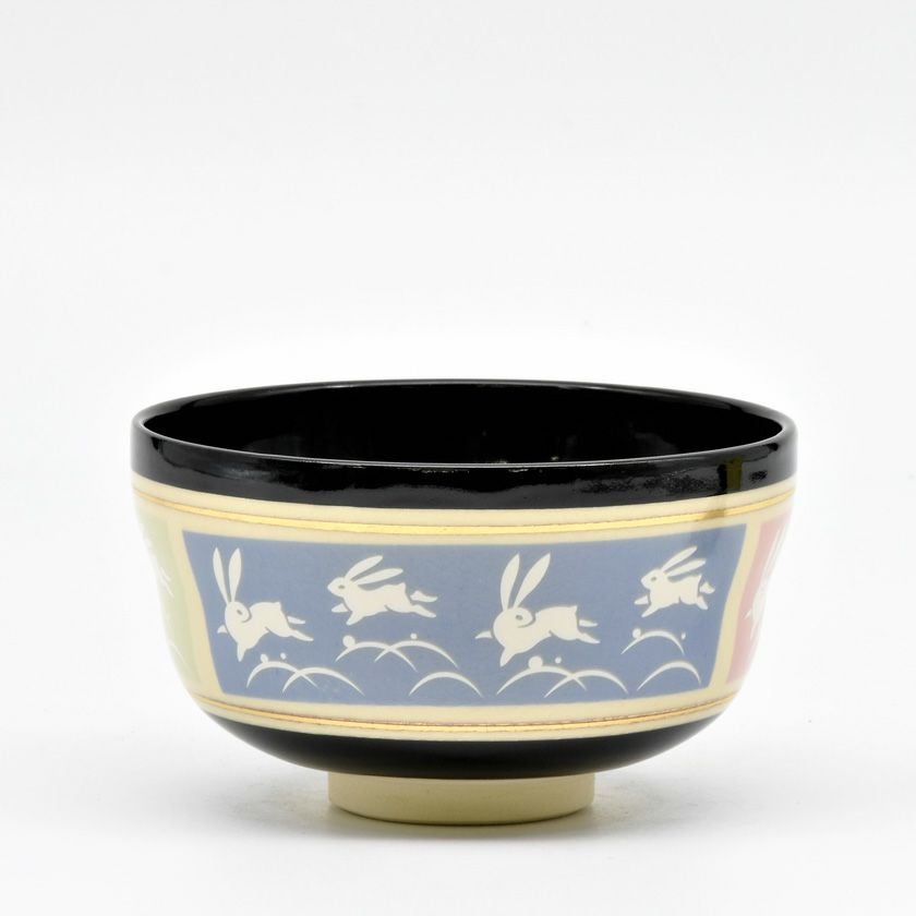 茶道具 抹茶茶碗（まっちゃちゃわん） 茶碗 黒仁清 跳兎 宮地 英香 抹茶茶碗は茶の湯文化である表千家・裏千家の茶道具や抹茶を専門に扱う千紀園（せんきえん）が通販で販売しています。茶会また初心者向けのお稽古用にご利用いただける抹茶碗です。贈り物・ギフトにも人気です。