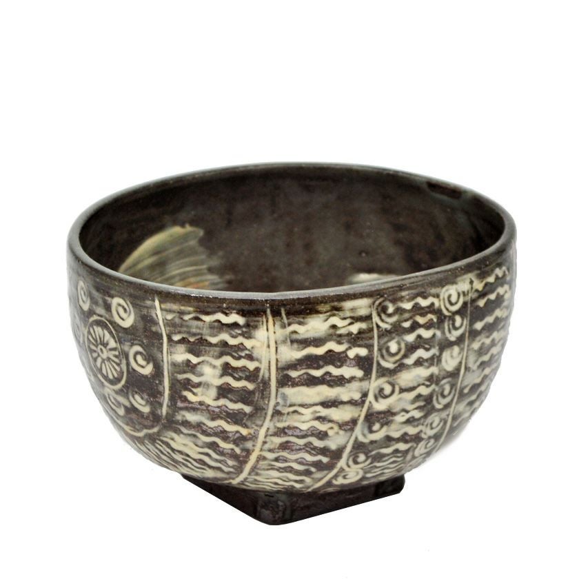 茶道具 抹茶茶碗（まっちゃちゃわん） 俵茶碗 古三島 原 清晁 抹茶茶碗は茶の湯文化である表千家・裏千家の茶道具や抹茶を専門に扱う千紀園（せんきえん）が通販で販売しています。茶会また初心者向けのお稽古用にご利用いただける抹茶碗です。贈り物・ギフトにも人気です。