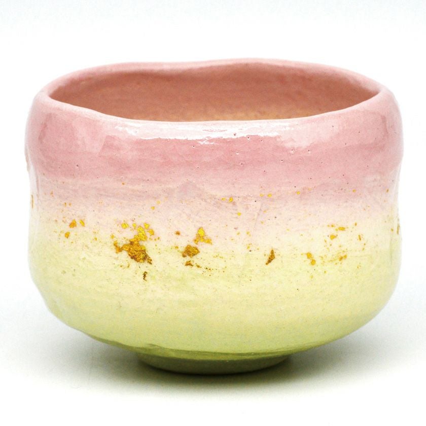 茶道具 抹茶茶碗（まっちゃちゃわん） 茶碗 春霞 雛祭り 吉村 楽入 抹茶茶碗は茶の湯文化である表千家・裏千家の茶道具や抹茶を専門に扱う千紀園（せんきえん）が通販で販売しています。茶会また初心者向けのお稽古用にご利用いただける抹茶碗です。贈り物・ギフトにも人気です。