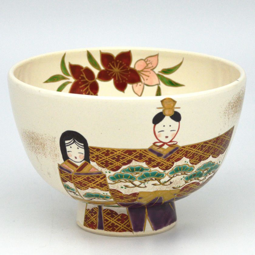 茶道具 抹茶茶碗（まっちゃちゃわん） 茶碗 白釉 立雛 水出 宋絢 お雛様 桃の節句 上巳の節句 抹茶茶碗は茶の湯文化である表千家・裏千家の茶道具や抹茶を専門に扱う千紀園（せんきえん）が通販で販売しています。茶会また初心者向けのお稽古用にご利用いただける抹茶碗です。贈り物・ギフトにも人気です。