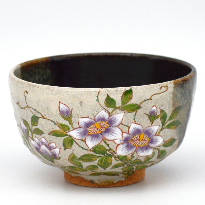 茶道具 抹茶茶碗（まっちゃちゃわん） 茶碗 掛分 鉄仙 中村 良二 抹茶茶碗は茶の湯文化である表千家・裏千家の茶道具や抹茶を専門に扱う千紀園（せんきえん）が通販で販売しています。茶会また初心者向けのお稽古用にご利用いただける抹茶碗です。贈り物・ギフトにも人気です。