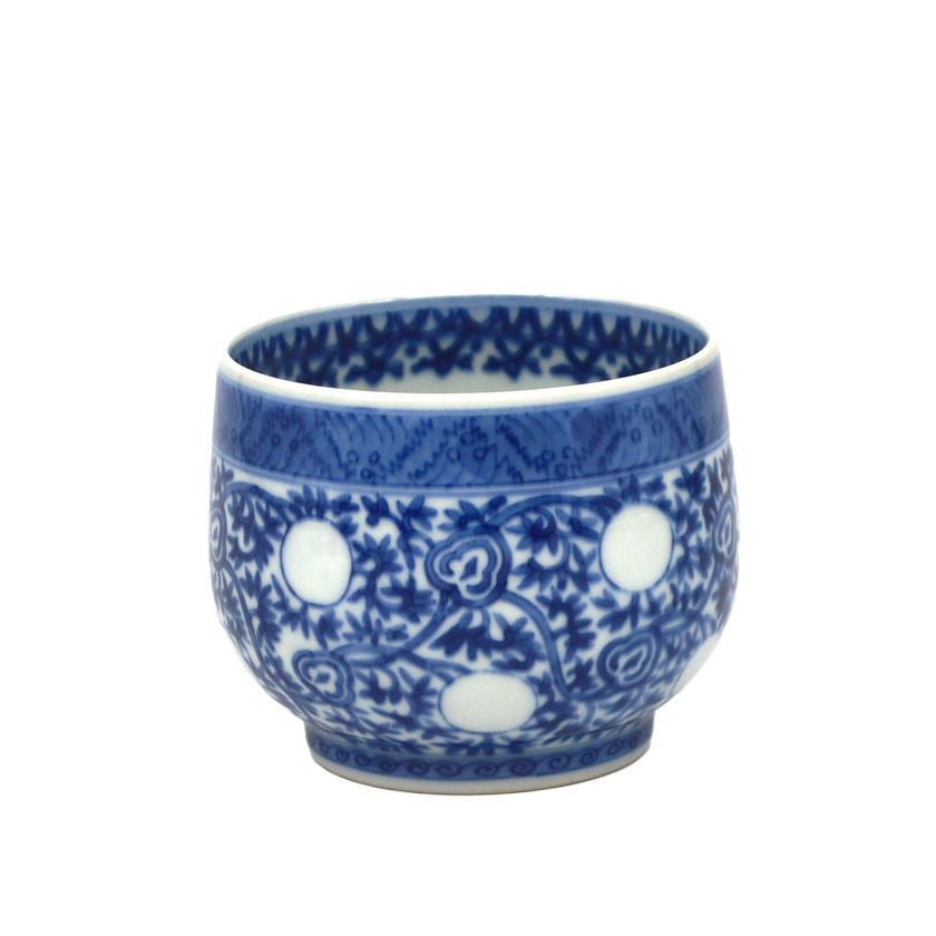 茶道具 抹茶茶碗（まっちゃちゃわん） 景徳鎮 茶碗 祥瑞 水玉 王 懐英 抹茶茶碗は茶の湯文化である表千家・裏千家の茶道具や抹茶を専門に扱う千紀園（せんきえん）が通販で販売しています。茶会また初心者向けのお稽古用にご利用いただける抹茶碗です。贈り物・ギフトにも人気です。