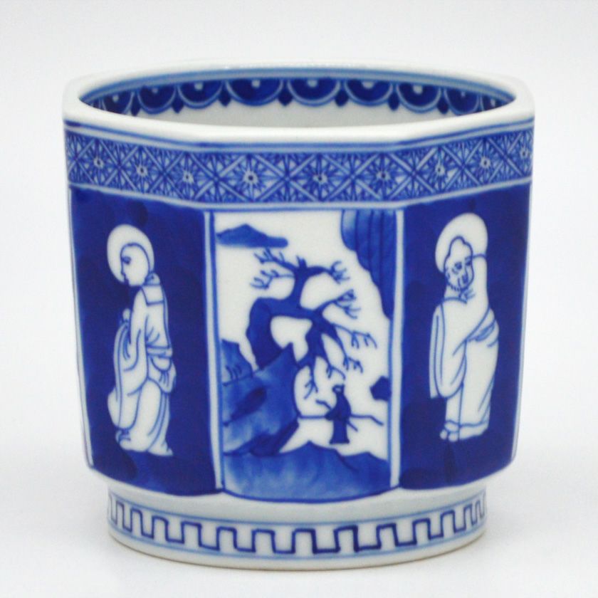 茶道具 抹茶茶碗（まっちゃちゃわん） 景徳鎮 茶碗 八角 羅漢文 王 懐英 抹茶茶碗は茶の湯文化である表千家・裏千家の茶道具や抹茶を専門に扱う千紀園（せんきえん）が通販で販売しています。茶会また初心者向けのお稽古用にご利用いただける抹茶碗です。贈り物・ギフトにも人気です。