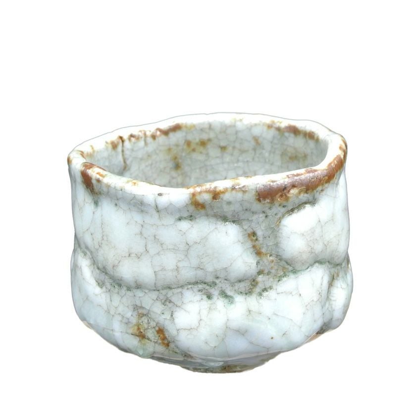 茶道具 抹茶茶碗（まっちゃちゃわん） 茶碗 志野焼 大山 秀男 抹茶茶碗は茶の湯文化である表千家・裏千家の茶道具や抹茶を専門に扱う千紀園（せんきえん）が通販で販売しています。茶会また初心者向けのお稽古用にご利用いただける抹茶碗です。贈り物・ギフトにも人気です。