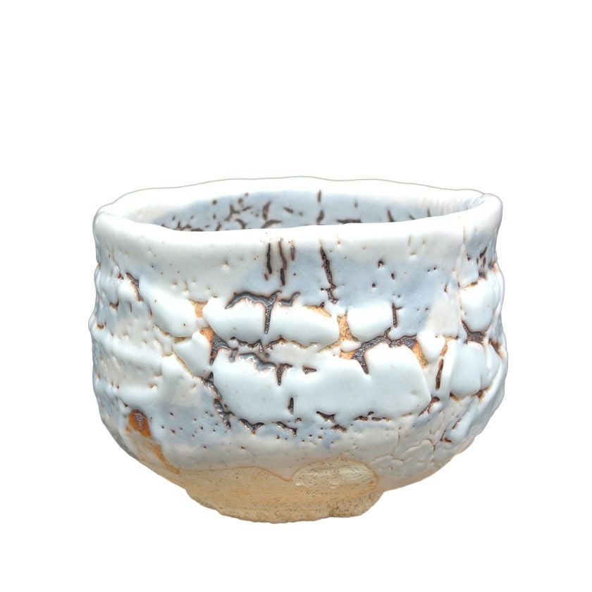 茶道具 抹茶茶碗（まっちゃちゃわん） 茶碗 志野焼 大山 秀男 抹茶茶碗は茶の湯文化である表千家・裏千家の茶道具や抹茶を専門に扱う千紀園（せんきえん）が通販で販売しています。茶会また初心者向けのお稽古用にご利用いただける抹茶碗です。贈り物・ギフトにも人気です。