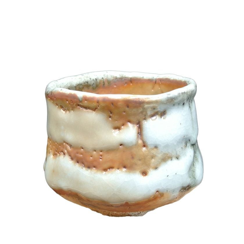 茶道具 抹茶茶碗（まっちゃちゃわん） 茶碗 金彩志野 大山 秀男 抹茶茶碗は茶の湯文化である表千家・裏千家の茶道具や抹茶を専門に扱う千紀園（せんきえん）が通販で販売しています。茶会また初心者向けのお稽古用にご利用いただける抹茶碗です。贈り物・ギフトにも人気です。