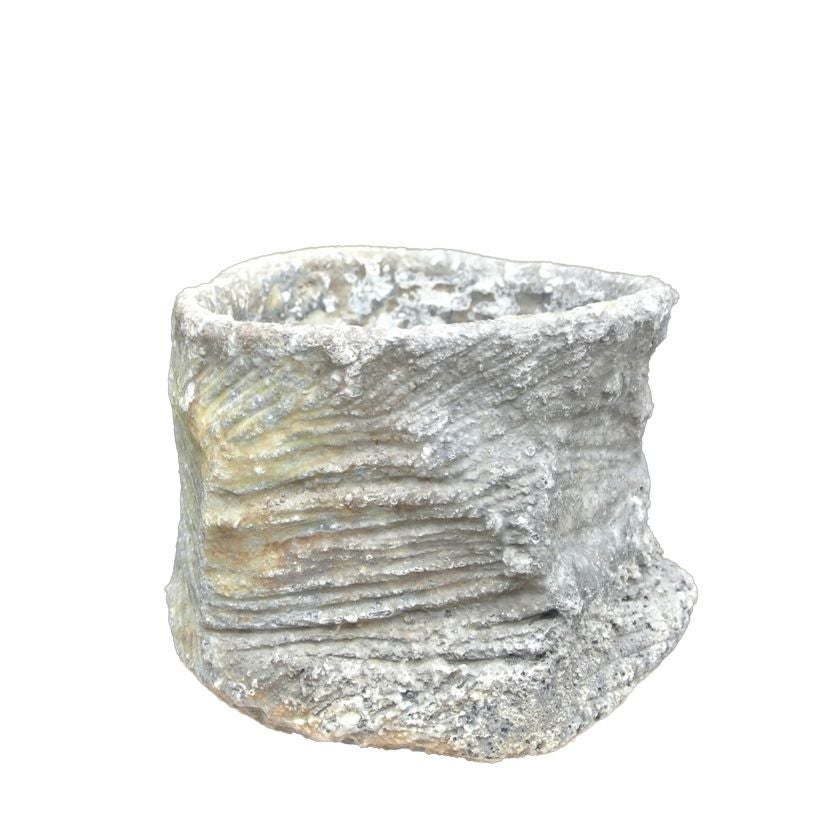 茶道具 抹茶茶碗（まっちゃちゃわん） 茶碗 信楽焼 灰被り 大山 秀男 抹茶茶碗は茶の湯文化である表千家・裏千家の茶道具や抹茶を専門に扱う千紀園（せんきえん）が通販で販売しています。茶会また初心者向けのお稽古用にご利用いただける抹茶碗です。贈り物・ギフトにも人気です。