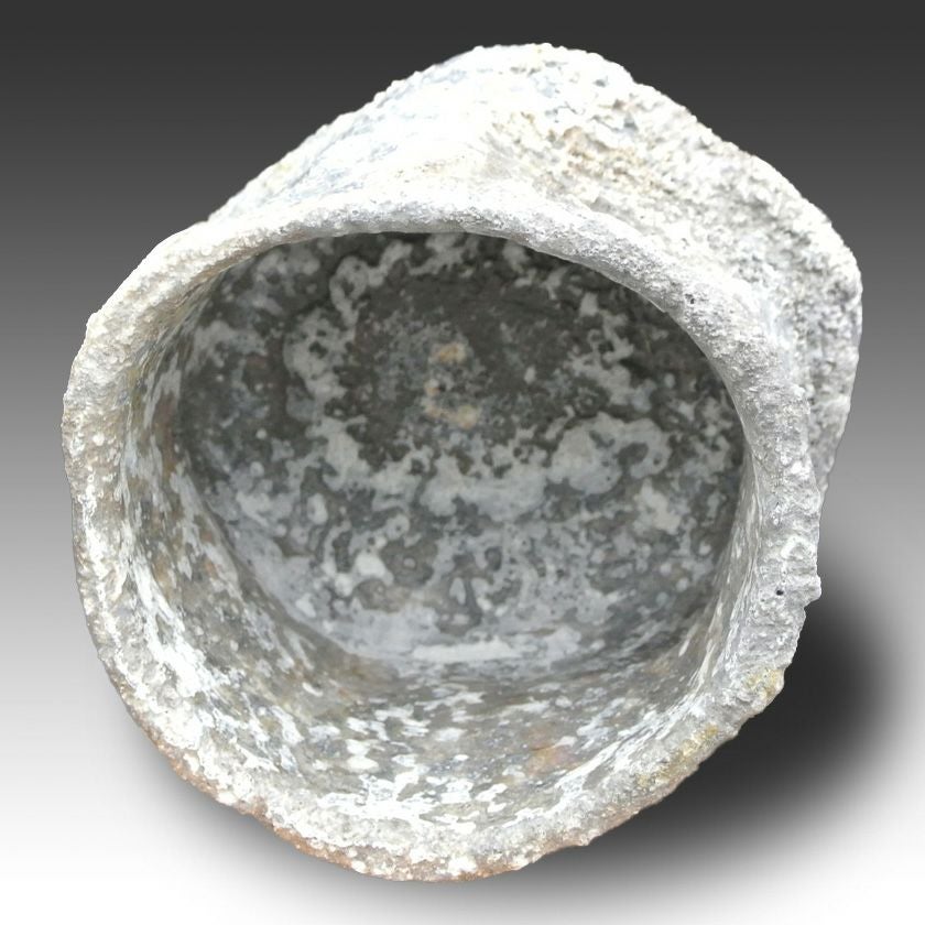 茶道具 抹茶茶碗（まっちゃちゃわん） 茶碗 信楽焼 灰被り 大山 秀男 抹茶茶碗は茶の湯文化である表千家・裏千家の茶道具や抹茶を専門に扱う千紀園（せんきえん）が通販で販売しています。茶会また初心者向けのお稽古用にご利用いただける抹茶碗です。贈り物・ギフトにも人気です。