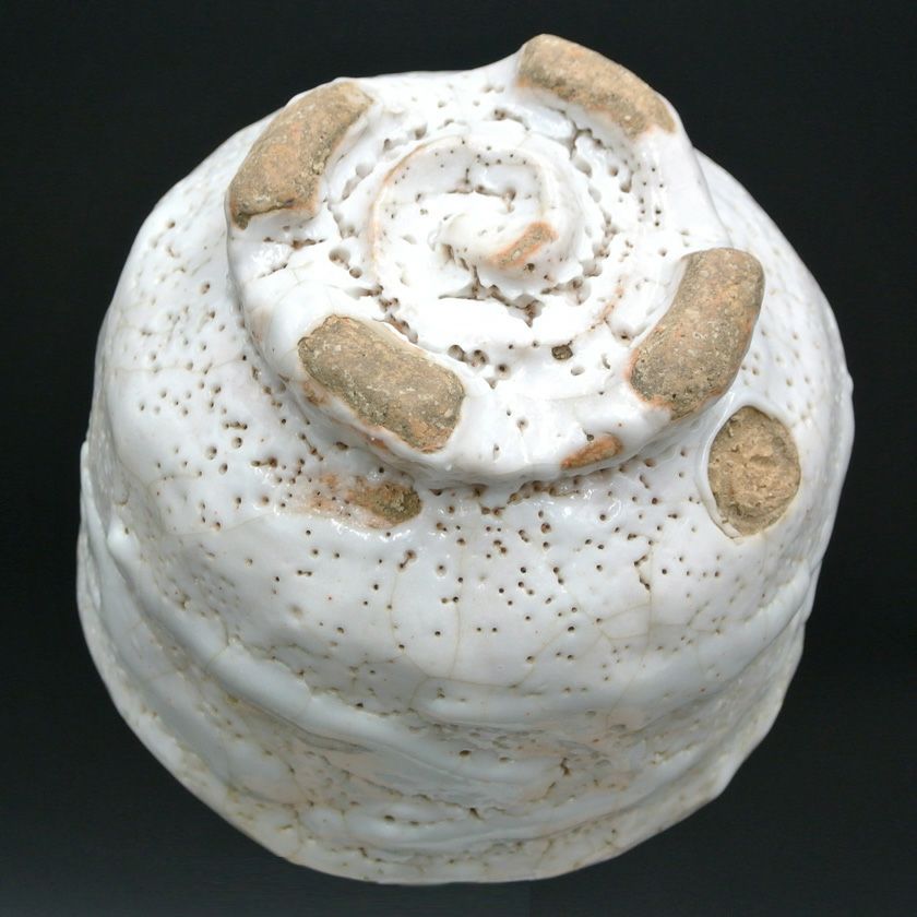 茶道具 抹茶茶碗（まっちゃちゃわん） 茶碗 志野焼 割れ高台 大山 秀男 抹茶茶碗は茶の湯文化である表千家・裏千家の茶道具や抹茶を専門に扱う千紀園（せんきえん）が通販で販売しています。茶会また初心者向けのお稽古用にご利用いただける抹茶碗です。贈り物・ギフトにも人気です。