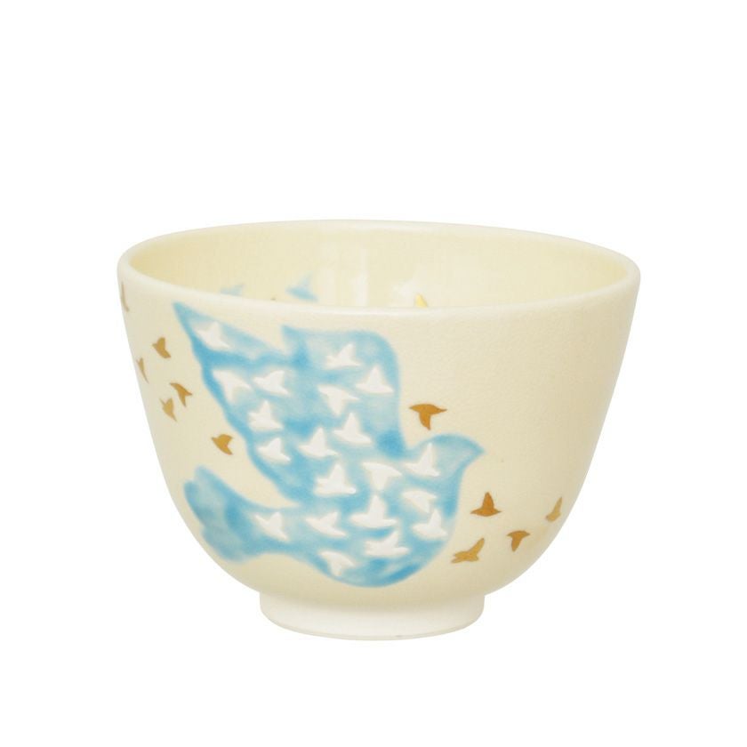 茶道具 抹茶茶碗（まっちゃちゃわん） 茶碗 色絵 和の鳥 加藤 起楽 歌会始 勅題 御題「和」 抹茶茶碗は茶の湯文化である表千家・裏千家の茶道具や抹茶を専門に扱う千紀園（せんきえん）が通販で販売しています。茶会また初心者向けのお稽古用にご利用いただける抹茶碗です。贈り物・ギフトにも人気です。