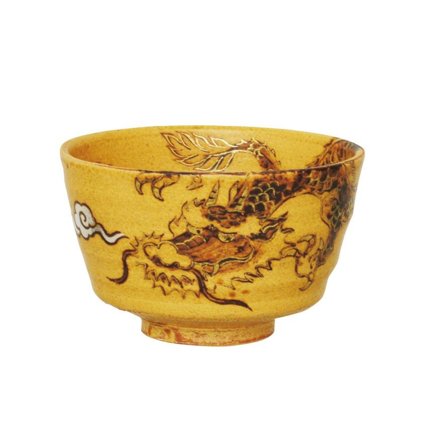 茶道具 抹茶茶碗（まっちゃちゃわん） 茶碗 伊羅保 龍 新井 京華 干支 辰（たつ 龍 竜 りゅう） 抹茶茶碗は茶の湯文化である表千家・裏千家の茶道具や抹茶を専門に扱う千紀園（せんきえん）が通販で販売しています。茶会また初心者向けのお稽古用にご利用いただける抹茶碗です。贈り物・ギフトにも人気です。