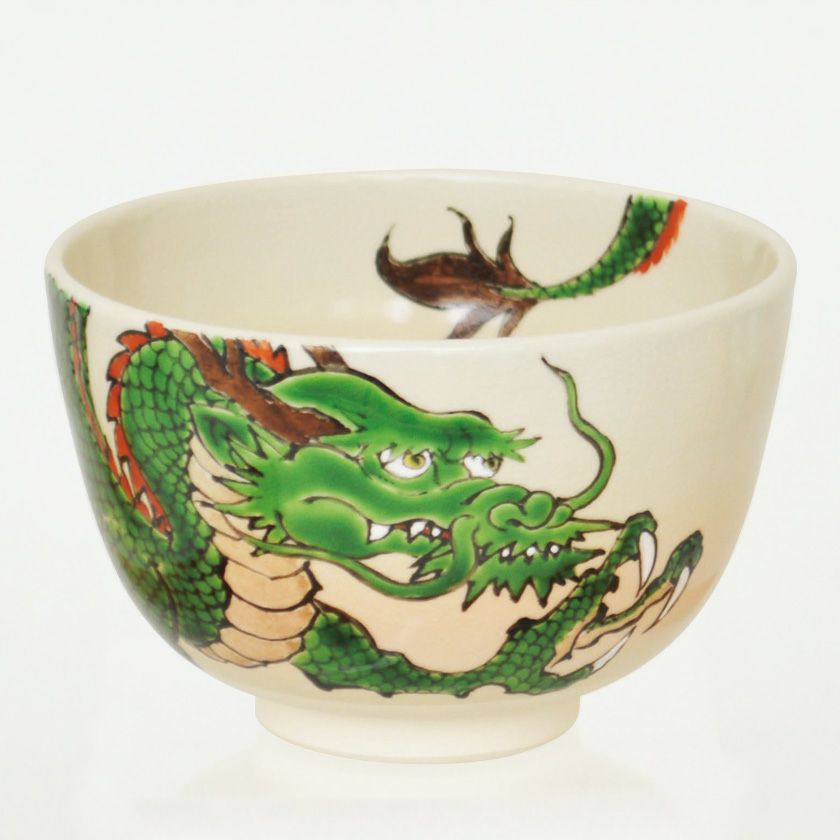 茶道具 抹茶茶碗（まっちゃちゃわん） 茶碗 色絵 龍 加藤 起楽 干支 辰（たつ 龍 竜 りゅう） 抹茶茶碗は茶の湯文化である表千家・裏千家の茶道具や抹茶を専門に扱う千紀園（せんきえん）が通販で販売しています。茶会また初心者向けのお稽古用にご利用いただける抹茶碗です。贈り物・ギフトにも人気です。