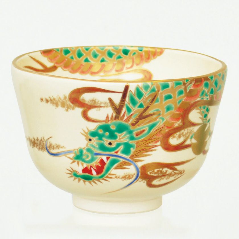 茶道具 抹茶茶碗（まっちゃちゃわん） 茶碗 色絵 龍 南口 閑粋 干支 辰（たつ 龍 竜 りゅう） 抹茶茶碗は茶の湯文化である表千家・裏千家の茶道具や抹茶を専門に扱う千紀園（せんきえん）が通販で販売しています。茶会また初心者向けのお稽古用にご利用いただける抹茶碗です。贈り物・ギフトにも人気です。
